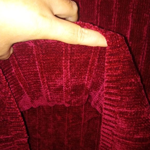 3/$10 Liz Claiborne Studio Burgundy Sleeveless Top Size Large - Picture 3 of 5